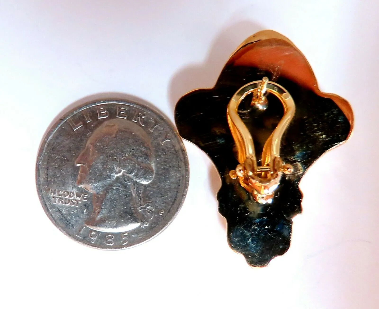 14kt Gold Textured Royal Crest Sheaf Clip Earrings