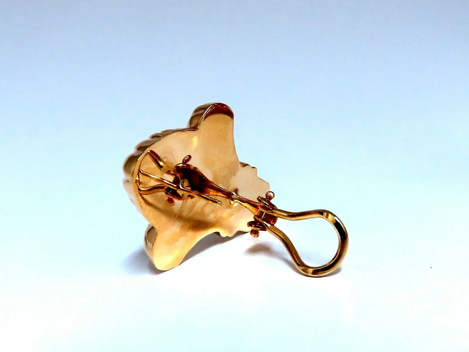 14kt Gold Textured Royal Crest Sheaf Clip Earrings