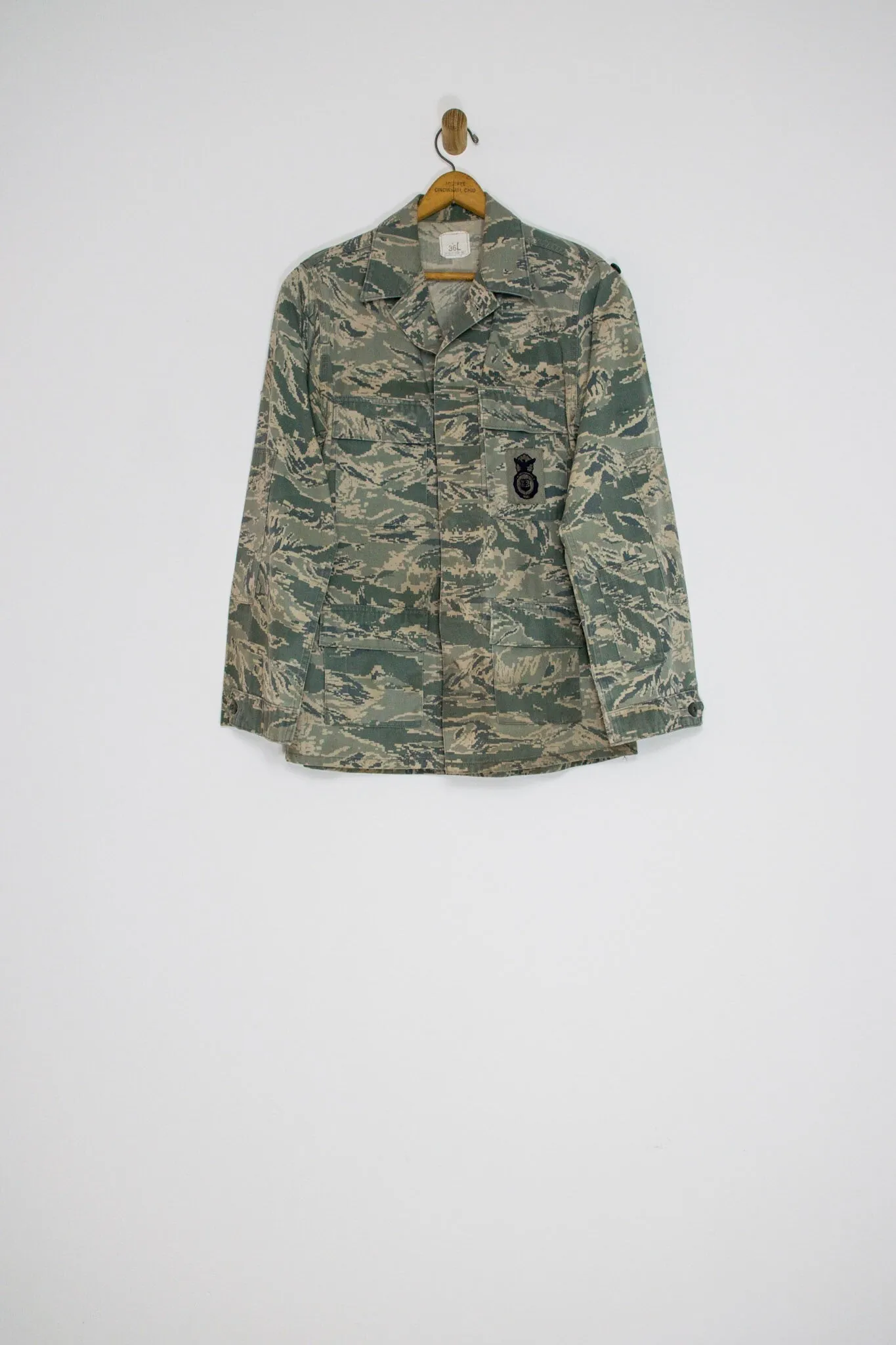 2000’s CAMO JACKET / LARGE