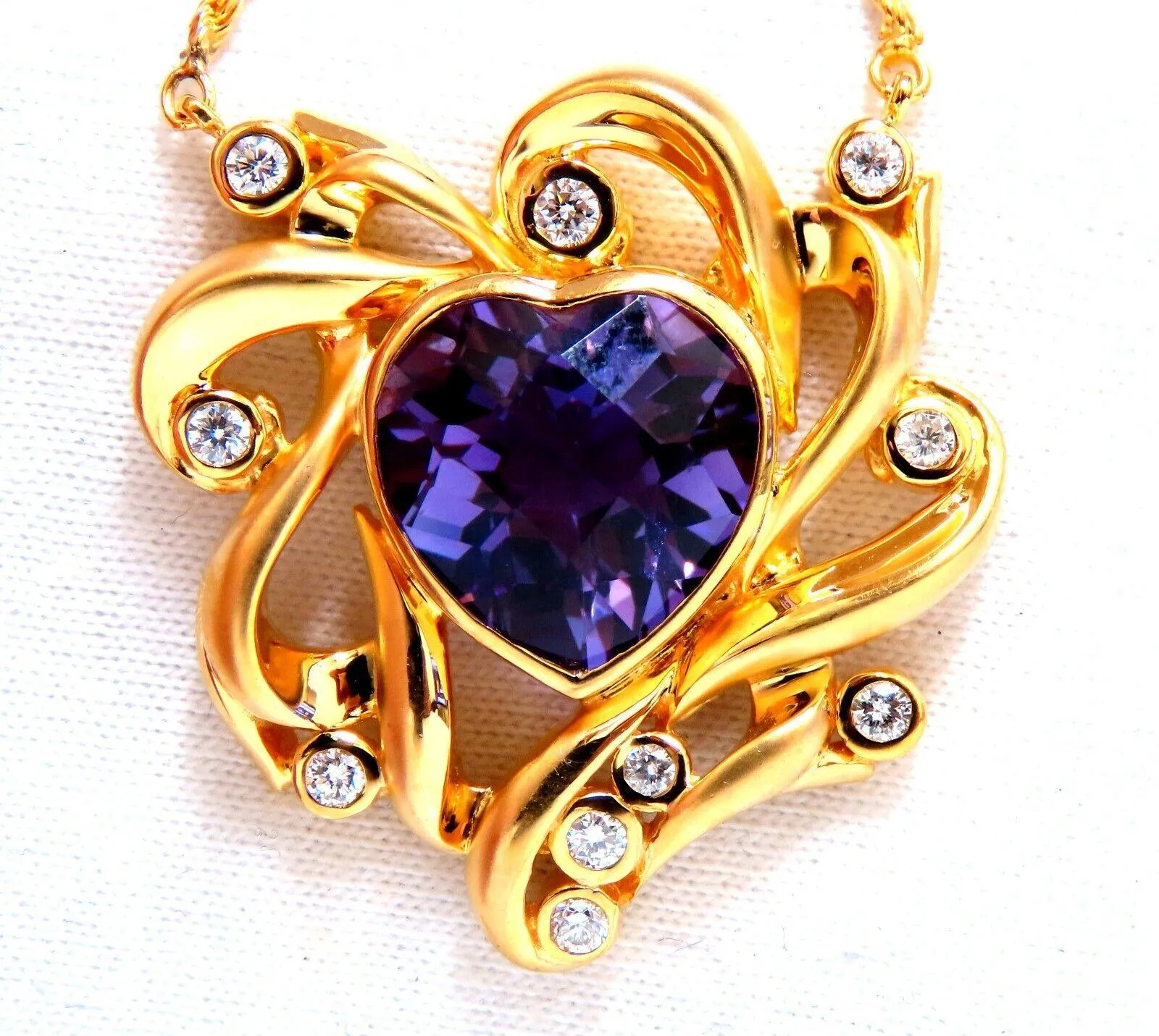 6 carat natural heart amethyst modified Royal Crest deco necklace 14kt