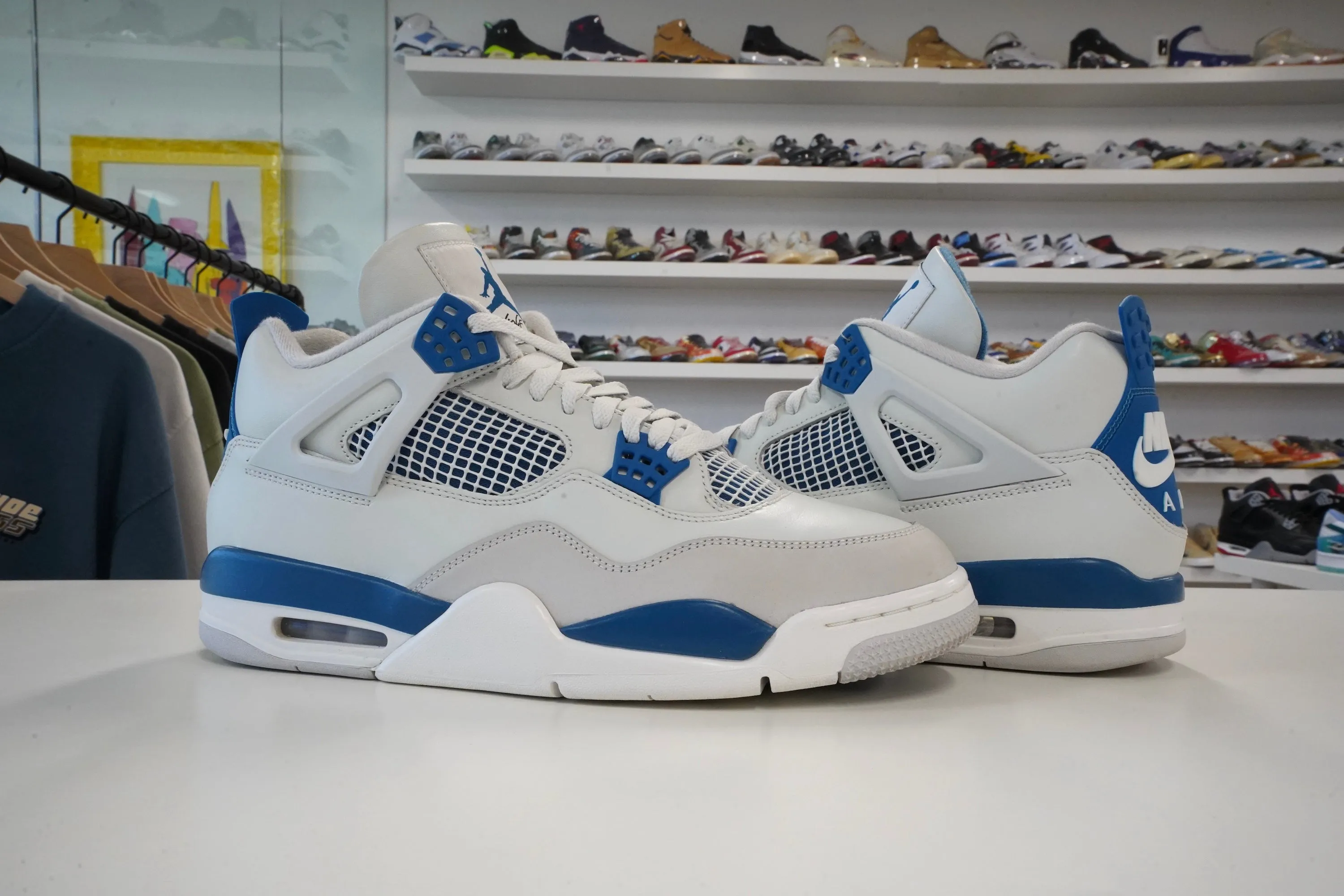 Air Jordan 4 Retro Military Blue