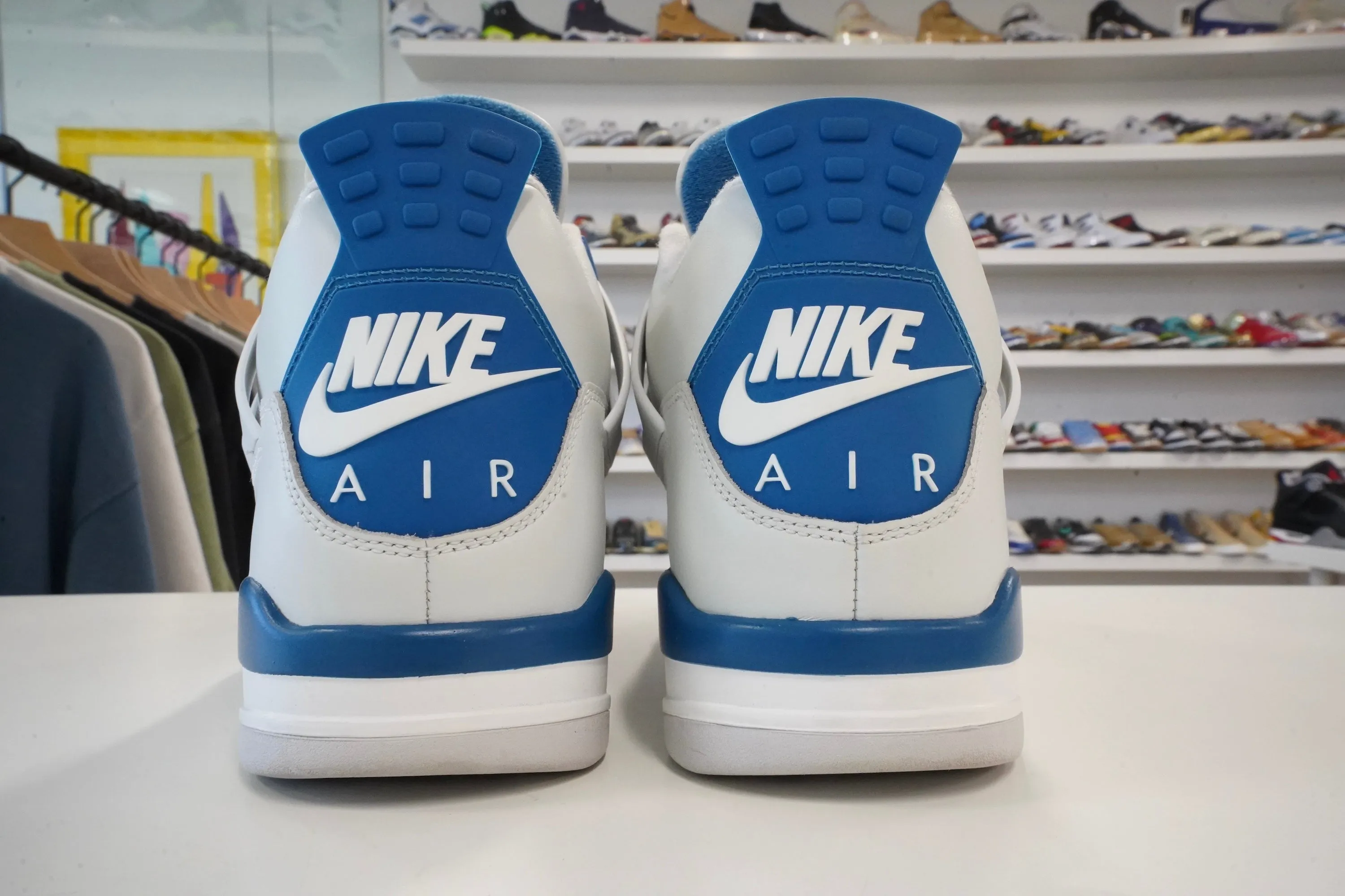 Air Jordan 4 Retro Military Blue