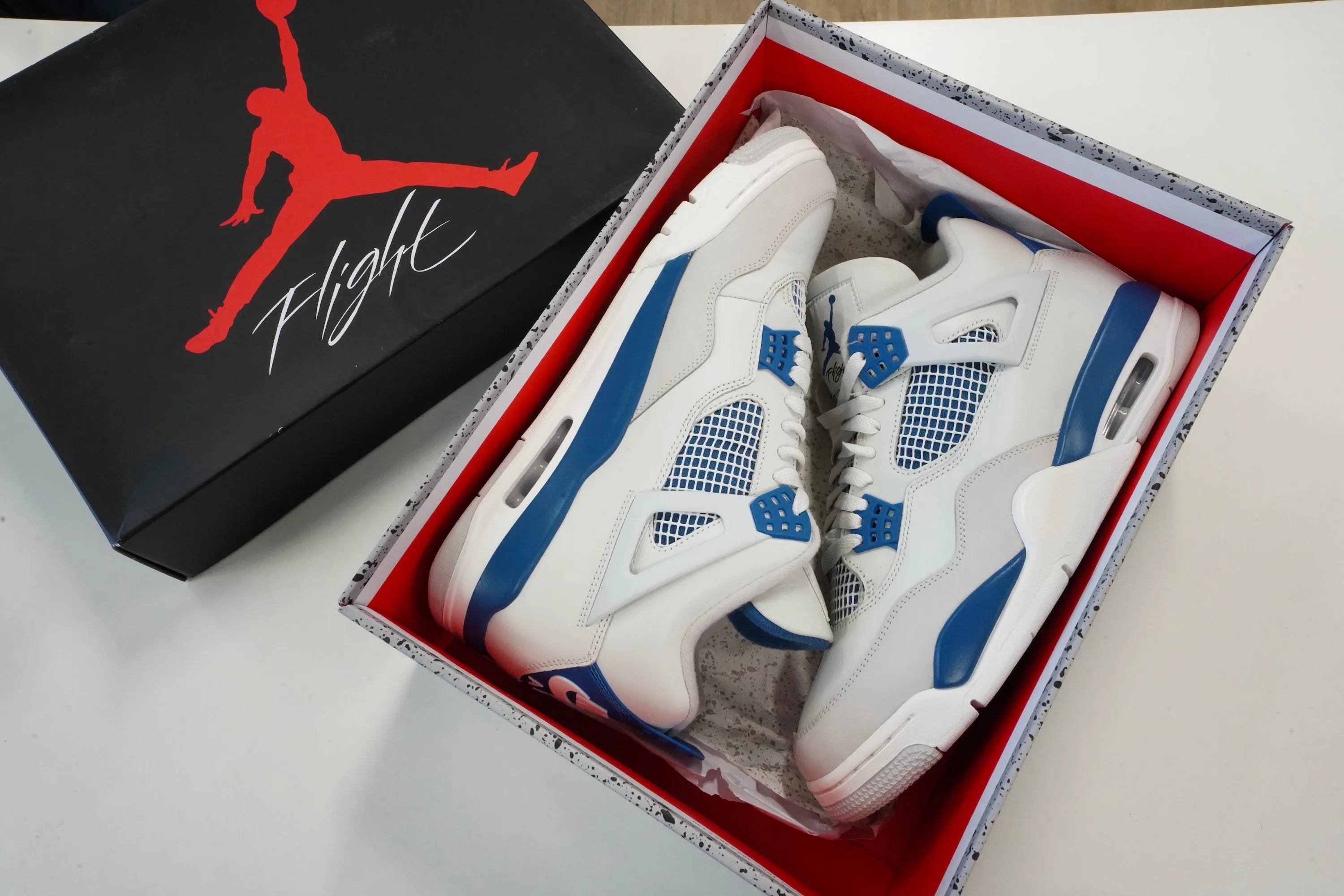 Air Jordan 4 Retro Military Blue