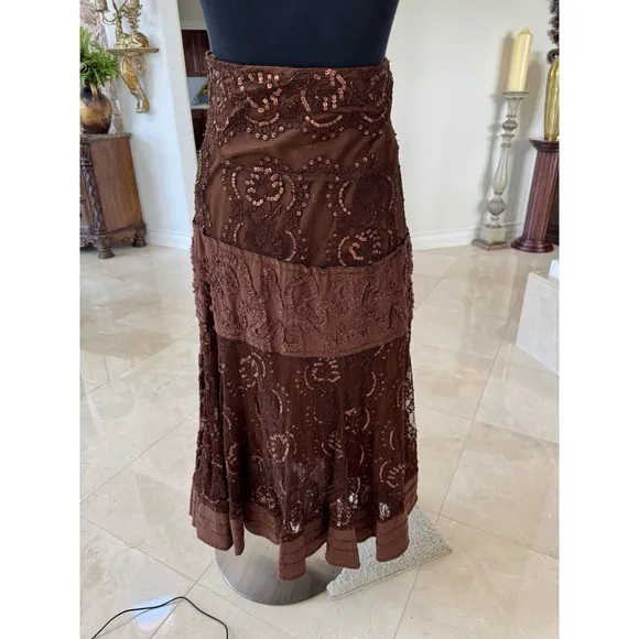 Basil &amp; Maude Skirt Woman's Sz. 4 Midi A Line Cream Embroidered Gauze Tulle Hem
