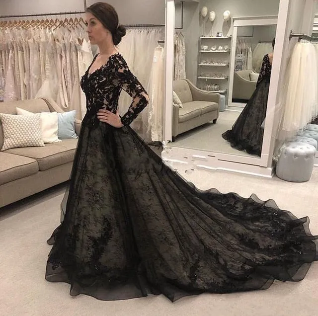 Beautiful Alternative/Gothic Dress Ball Gown V-neck Long Sleeves Tulle And Lace Appliques