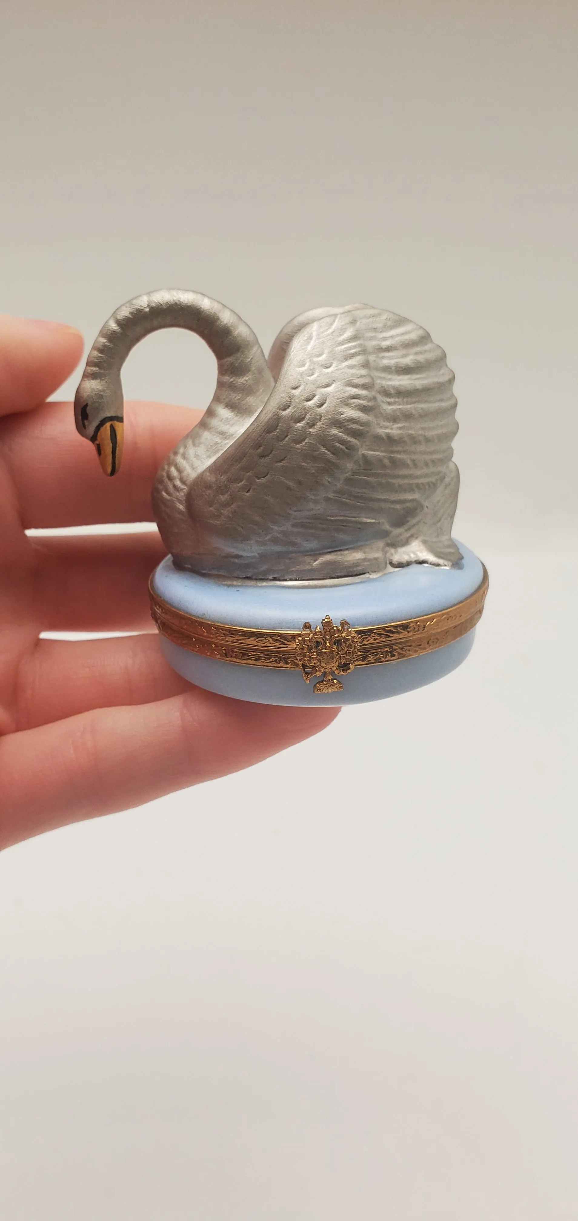 Faberge Platinum Swan Limoge Box