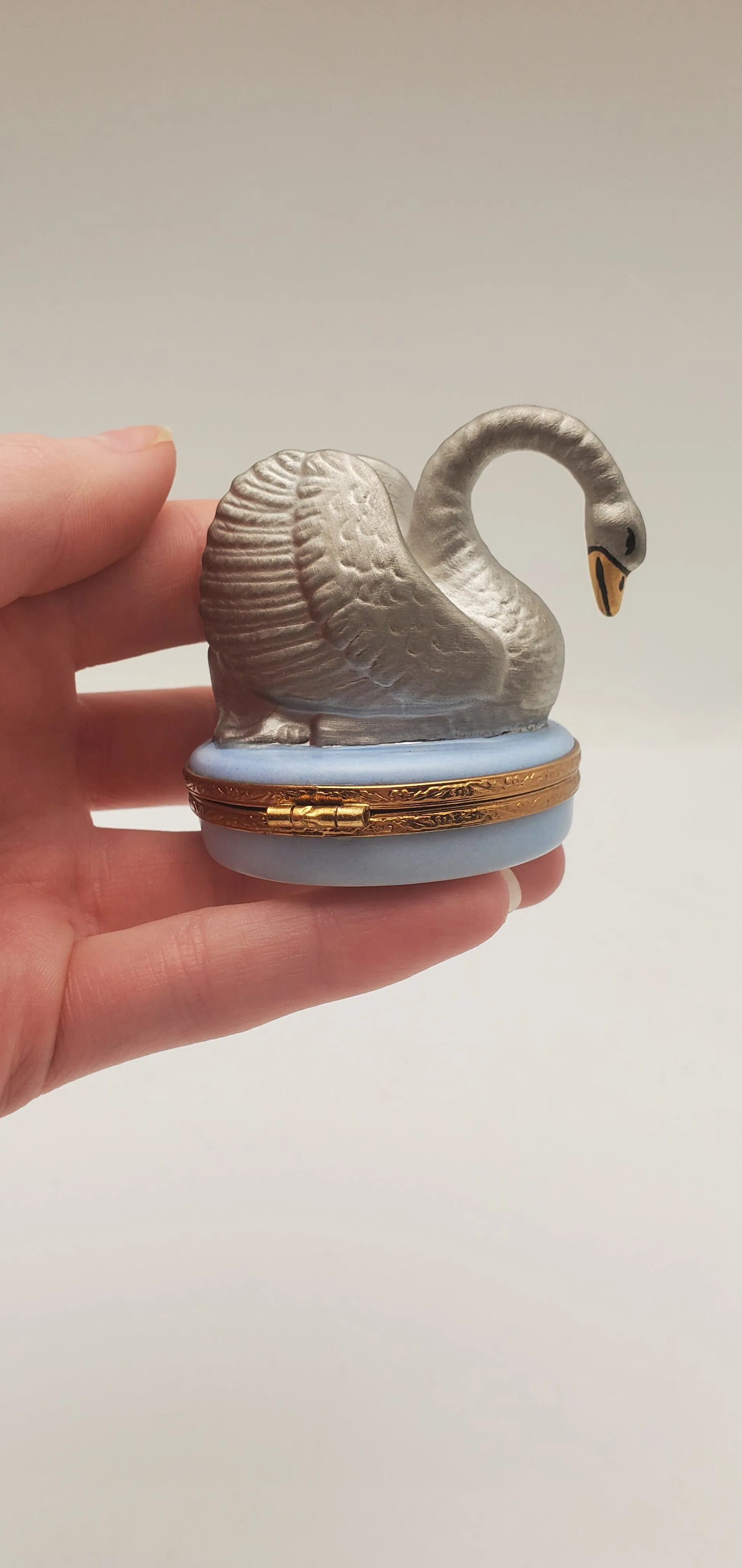 Faberge Platinum Swan Limoge Box