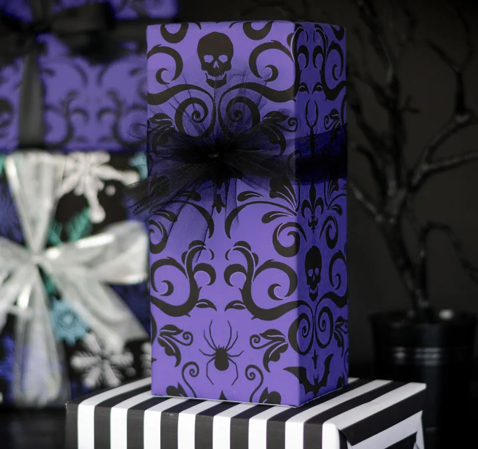 Gothic Damask Gift Wrap Set (5 Sheets)