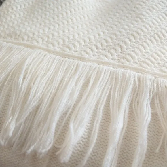 🍒NWOT🍒 FRAME FRINGE SWEATER