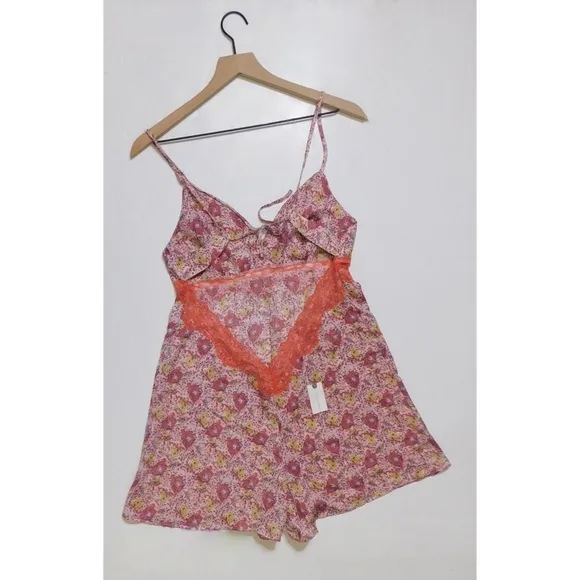 NWT!! Anthropologie FLOREAT Juniper Sleep Romper Floral Lace Paisley Lacey Small