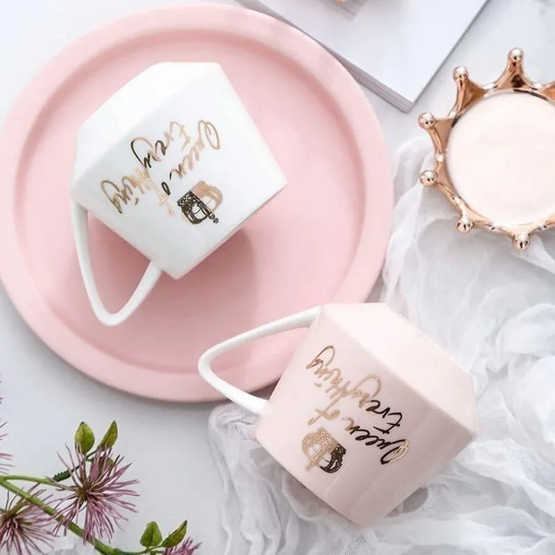 Quebec Queen Mug