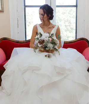 Roycebridal Organza V-neck Ball Gown Wedding Dress with Ruffles Beadings Sash Bridal Dress,MW386