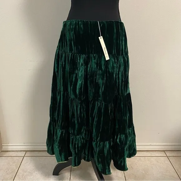 Runway 101 Maxi Skirt Women's Size Medium Emerald Green Embroidered Velvet Skirt