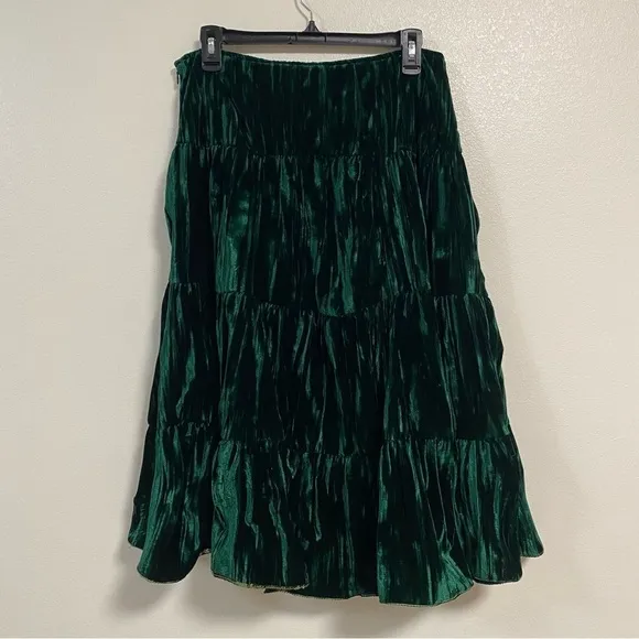 Runway 101 Maxi Skirt Women's Size Medium Emerald Green Embroidered Velvet Skirt