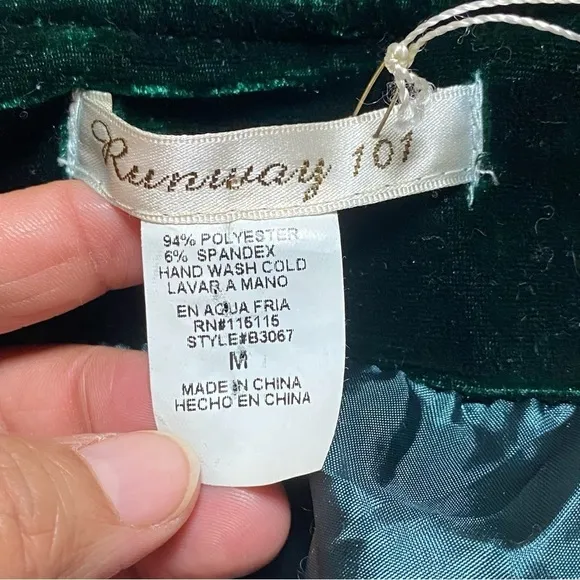 Runway 101 Maxi Skirt Women's Size Medium Emerald Green Embroidered Velvet Skirt
